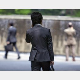 つながれない不安…／（Ｃ）日刊ゲンダイ