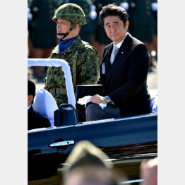 首相が掲げる事例は「フィクション」／（Ｃ）日刊ゲンダイ