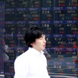 儲かるのは外国人投資家ばかり／（Ｃ）日刊ゲンダイ