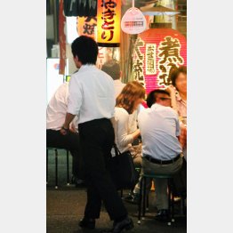 酒もちょっと減らしてみる／（Ｃ）日刊ゲンダイ