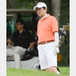 第２次政権ではゴルフ三昧／（Ｃ）日刊ゲンダイ