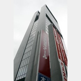 次々に衣替え／（Ｃ）日刊ゲンダイ