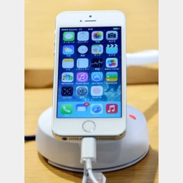 旧機種はキャッシュバック狙いで／（Ｃ）日刊ゲンダイ