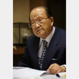 富岡氏は８９年の消費税導入から反対し続けた／（Ｃ）日刊ゲンダイ