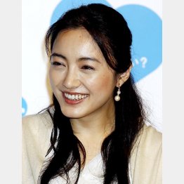 イメージキャラの仲間由紀恵に罪はないが…／（Ｃ）日刊ゲンダイ