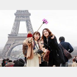 仏パリは人気の旅行先だったが…／（Ｃ）ＡＰ