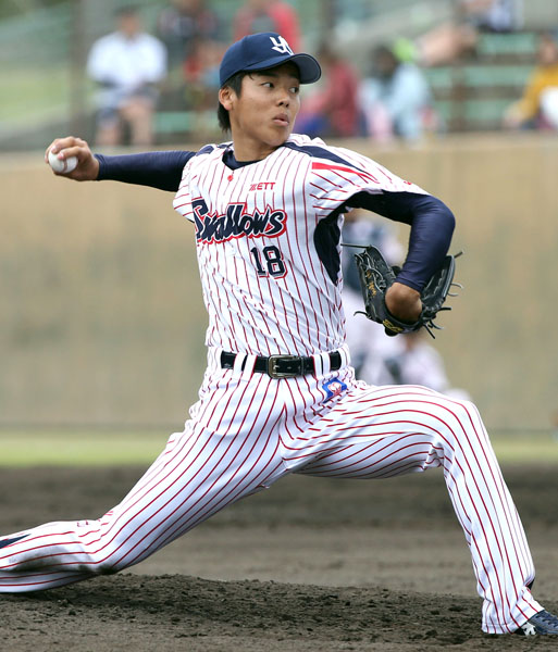 ヤクルト杉浦稔大投手は“二刀流”？ 野手ばりスイングの秘密｜野球