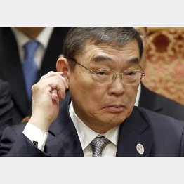 辞任秒読み（Ｃ）日刊ゲンダイ