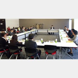 東京都の受動喫煙防止対策検討会（Ｃ）日刊ゲンダイ