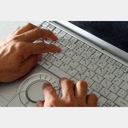 もう感染しているかも…（Ｃ）日刊ゲンダイ