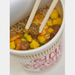 “謎肉”復活キタ－！（Ｃ）日刊ゲンダイ