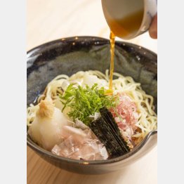 青森のローカルフード“ざる中華”をアレンジ（Ｃ）日刊ゲンダイ