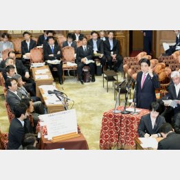 審議はストップ（Ｃ）日刊ゲンダイ