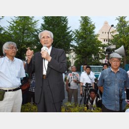 自らマイクを握った村山元首相（Ｃ）日刊ゲンダイ