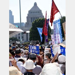 10万人の国会前デモも控える（Ｃ）日刊ゲンダイ
