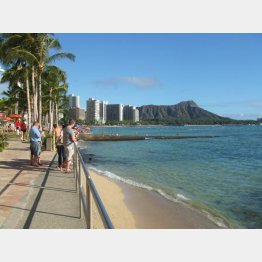 海外では全額自己負担が基本（Ｃ）日刊ゲンダイ