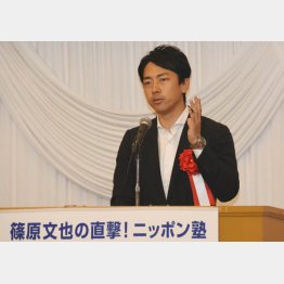 痛烈に安倍政権を批判した小泉氏（Ｃ）日刊ゲンダイ