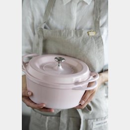 「バーミキュラ　鋳物ホーロー鍋」（提供写真）