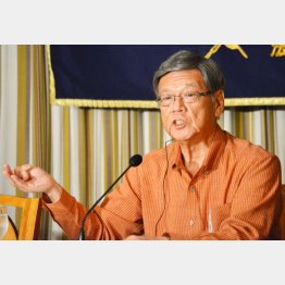 翁長県知事（Ｃ）日刊ゲンダイ