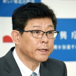 コンパニオン派遣会社の領収書を「組織活動費」として支出（Ｃ）日刊ゲンダイ