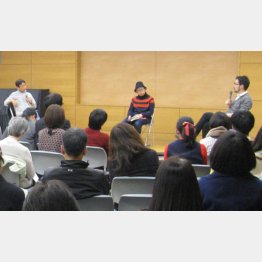 この会場に現れた（Ｃ）日刊ゲンダイ