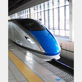 今年３月に開業した北陸新幹線は乗車率６２％（Ｃ）日刊ゲンダイ