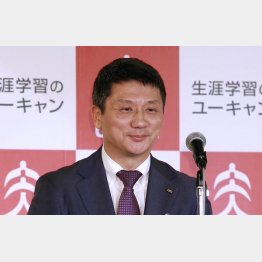 訪日客が殺到するラオックスの羅社長（Ｃ）日刊ゲンダイ