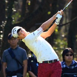 ダイナミックな石川のスイング（Ｃ）日刊ゲンダイ