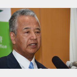 ワイロ疑惑が報じられた甘利経済再生相（Ｃ）日刊ゲンダイ