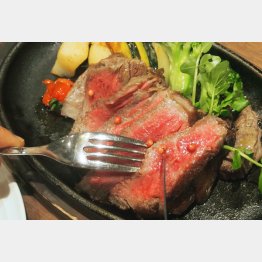 「麦酒牛の石窯焼き」（Ｃ）日刊ゲンダイ