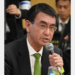 河野大臣は意欲満々だが…（Ｃ）日刊ゲンダイ