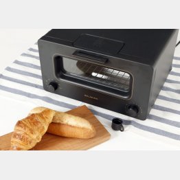 コンピューター制御でパンを焼くトースター（Ｃ）日刊ゲンダイ