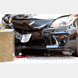 大阪・梅田の事故では歩道に乗り上げ停車した（Ｃ）日刊ゲンダイ