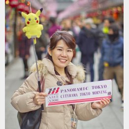 はとバスの坂野美奈子さん（Ｃ）日刊ゲンダイ