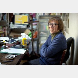 [ネタは風呂で考える」と語る（Ｃ）日刊ゲンダイ