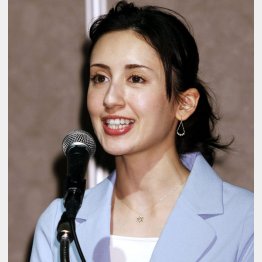 本当の理由は謎に包まれたまま…（Ｃ）日刊ゲンダイ