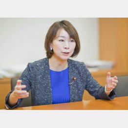 「総理はいざ対等になってくると不安になる」（Ｃ）日刊ゲンダイ