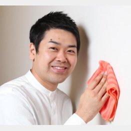 おそうじ芸人として大ブレーク（Ｃ）日刊ゲンダイ