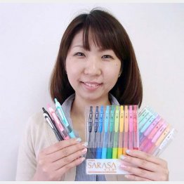 ジェルボールペン「サラサ」シリーズ（Ｃ）日刊ゲンダイ