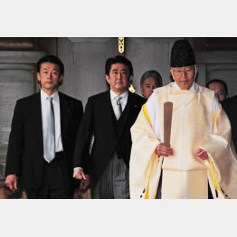 １３年の靖国神社参拝（Ｃ）日刊ゲンダイ