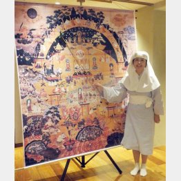 ガイドの西浦さん（Ｃ）日刊ゲンダイ