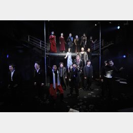 東京演劇集団風「マハゴニー市の興亡」／（提供写真）