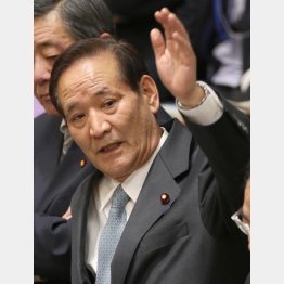 渦中の西川公也委員長（Ｃ）日刊ゲンダイ