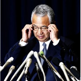 不眠症という便利な病気で国会欠席（Ｃ）日刊ゲンダイ