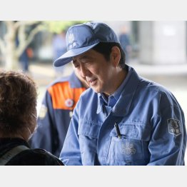 補選投票日前日に被災地入り（Ｃ）日刊ゲンダイ