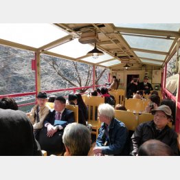 トロッコ列車も外せない（Ｃ）日刊ゲンダイ