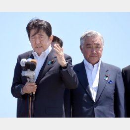 参院選に向けて岩城光英氏の応援演説に臨む安倍首相（Ｃ）日刊ゲンダイ