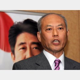 バックに自民党がついている（Ｃ）日刊ゲンダイ