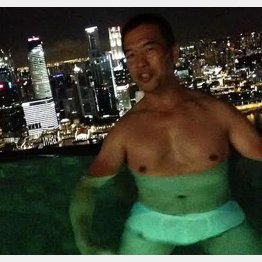 知人は「ものすごい努力家」と評価／（岡口氏のツイッターから）