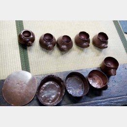 １枚の銅板が急須になるまで（Ｃ）日刊ゲンダイ